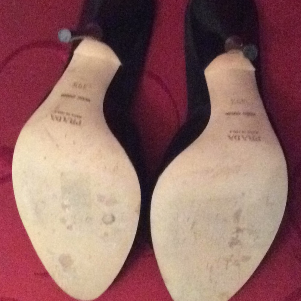 Prada slides - Picture 5 of 5